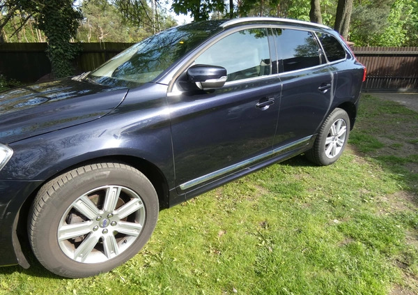 Volvo XC 60 cena 81320 przebieg: 133886, rok produkcji 2016 z Warszawa małe 37